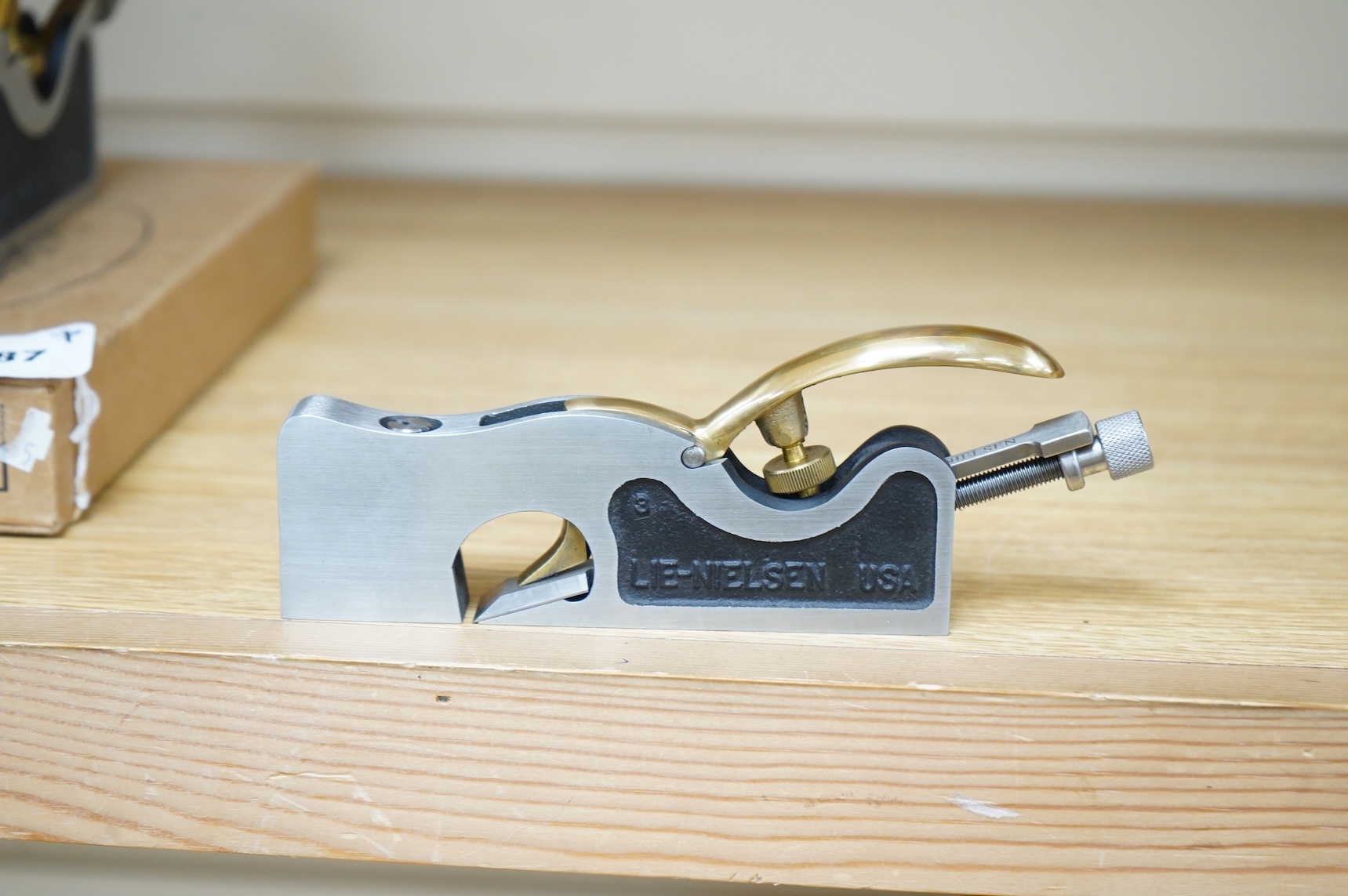 A boxed Lie-Nielsen Toolworks small shoulder plane (L-N 041) with paperwork